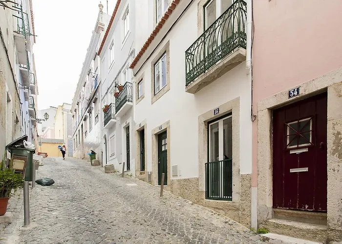 Castelo Picao Apartments