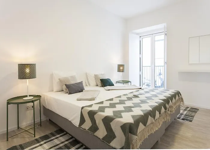 Castelo Picao Apartments